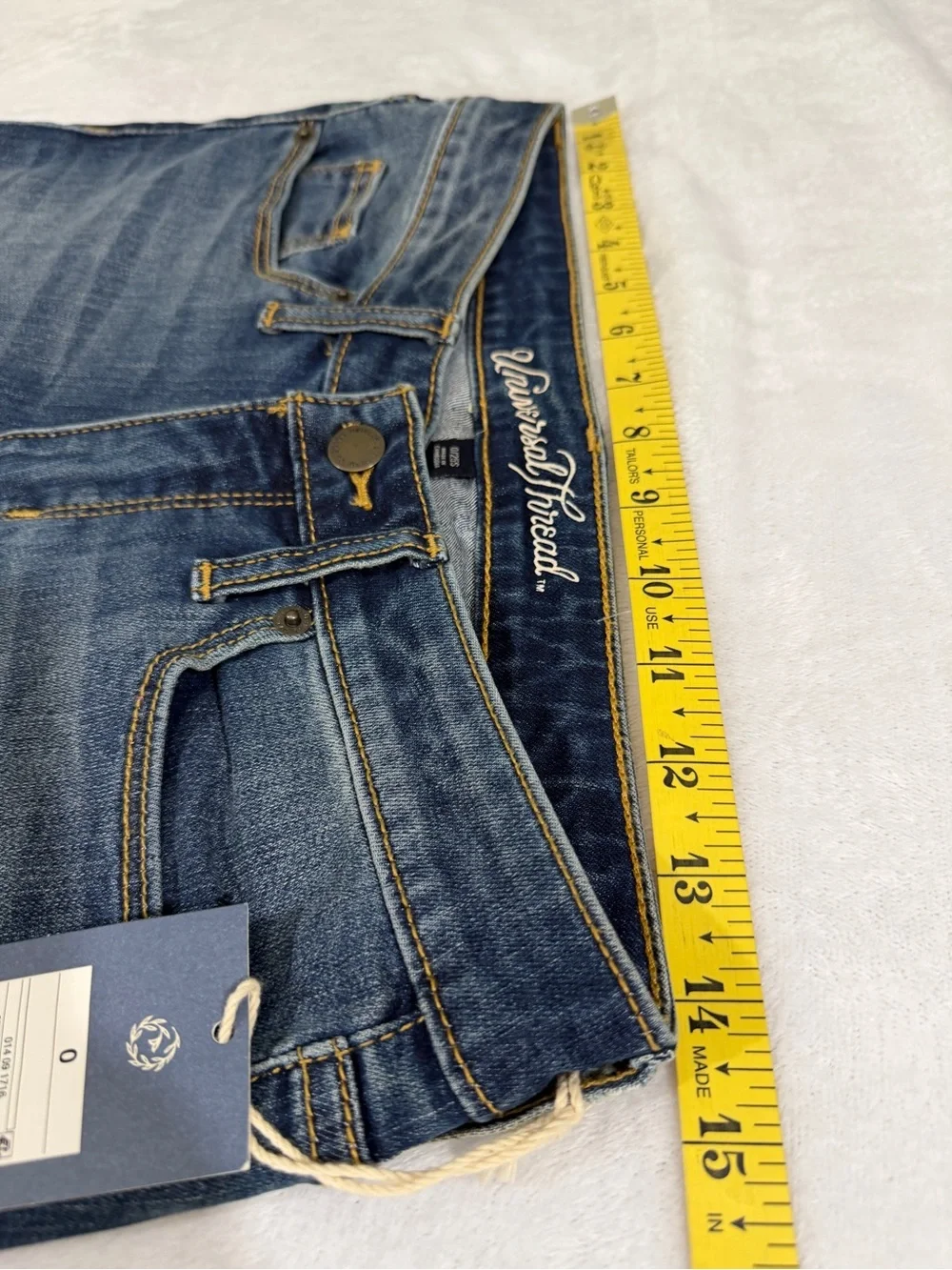 Universal Thread Women's Medium Blue Skinny Jeans